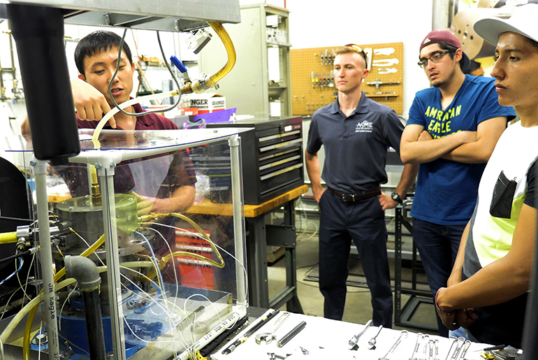 Group of 4 students from Mexico at the Turbomachinery Laboratory