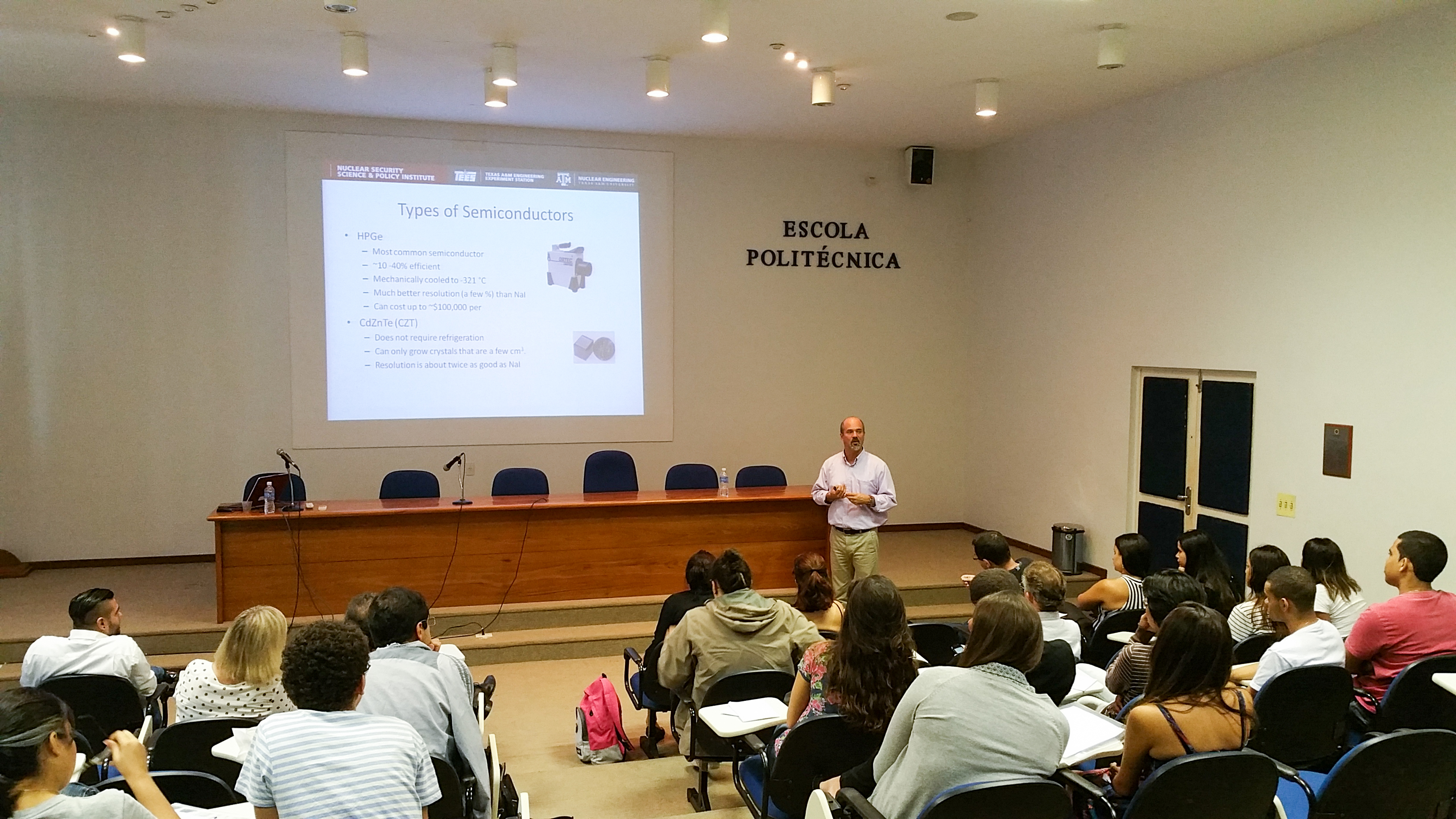 Dr. Craig Marianno giving presentation to a group of students in Brazil.